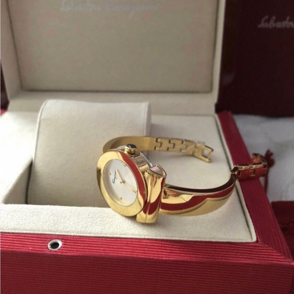 Salvatore Ferragamo watch - Picture 4 of 5